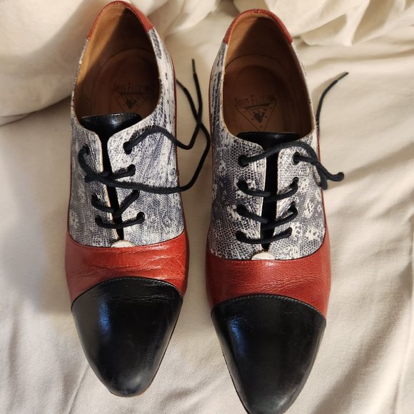 John Fluevog Wonder K2 Two Toned Oxford Heels; Snake Skin - Picture 3 of 9